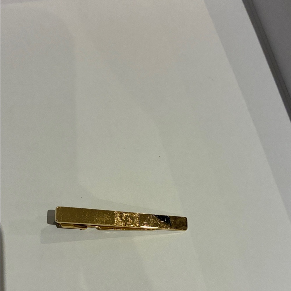 Christian Dior Gold Tone Tie Clip👝